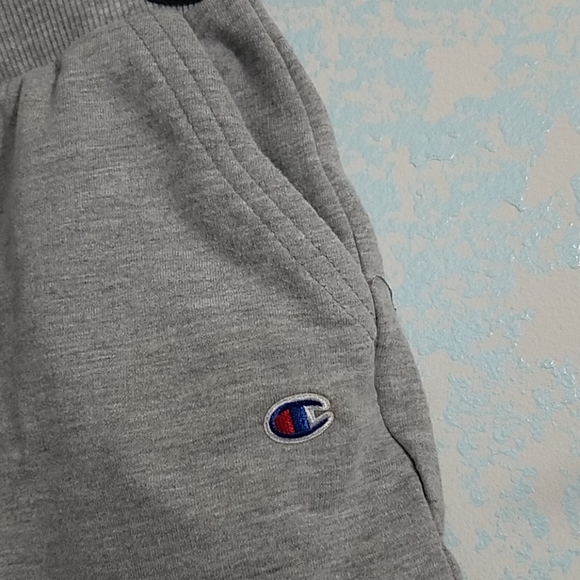 Champion shorts - Picture 3 of 3